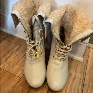 Hunter shearling Cream Fur-Lined Boots
